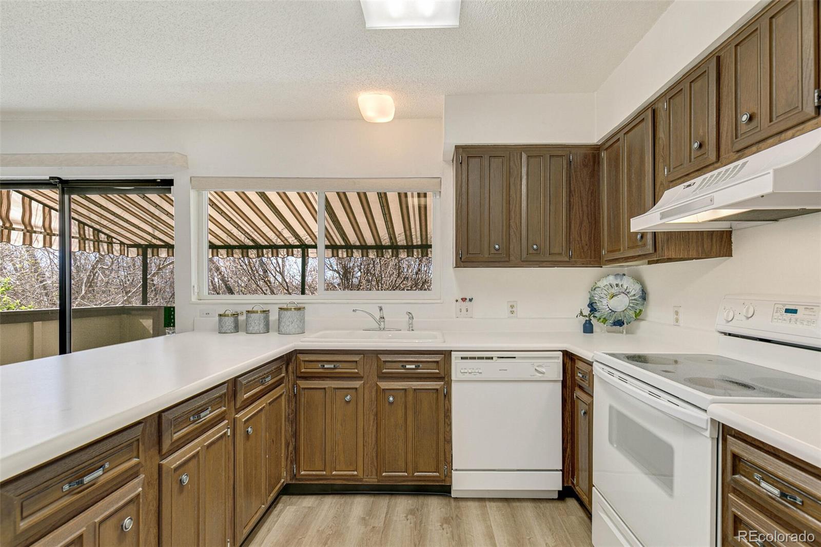 MLS Image #12 for 10672 w florida avenue c,lakewood, Colorado