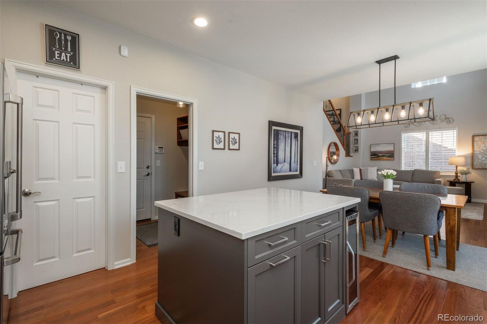 MLS Image #11 for 1004  spruce court,denver, Colorado