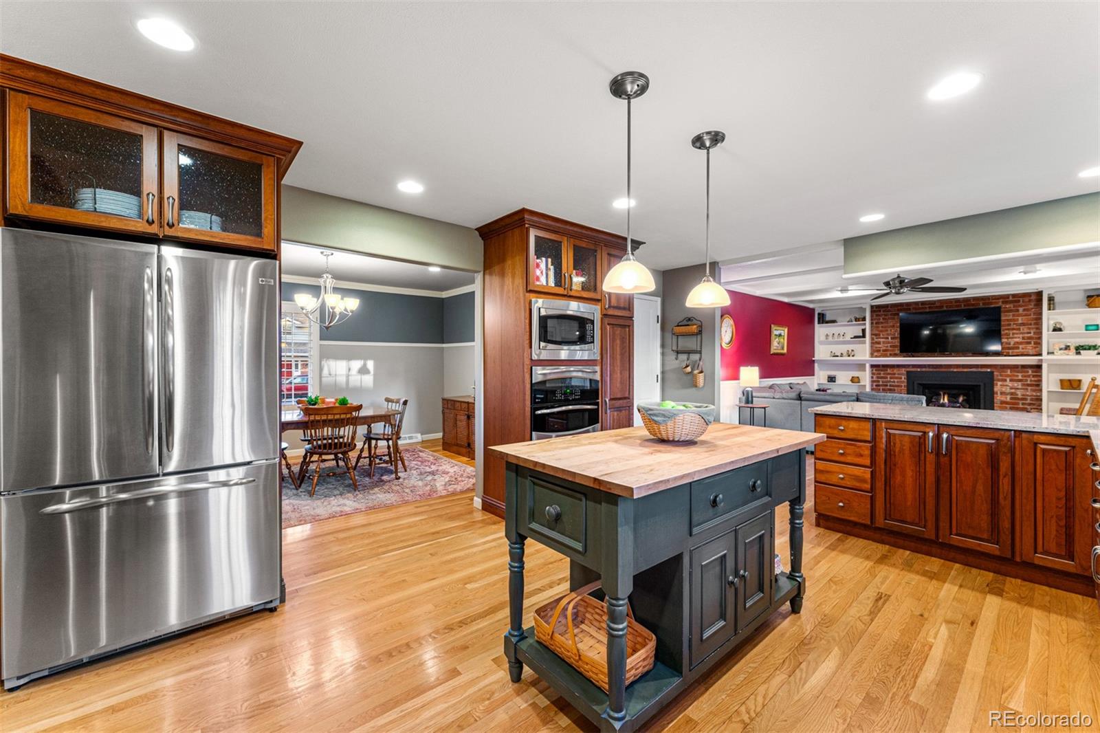 MLS Image #11 for 3235 s newport street,denver, Colorado