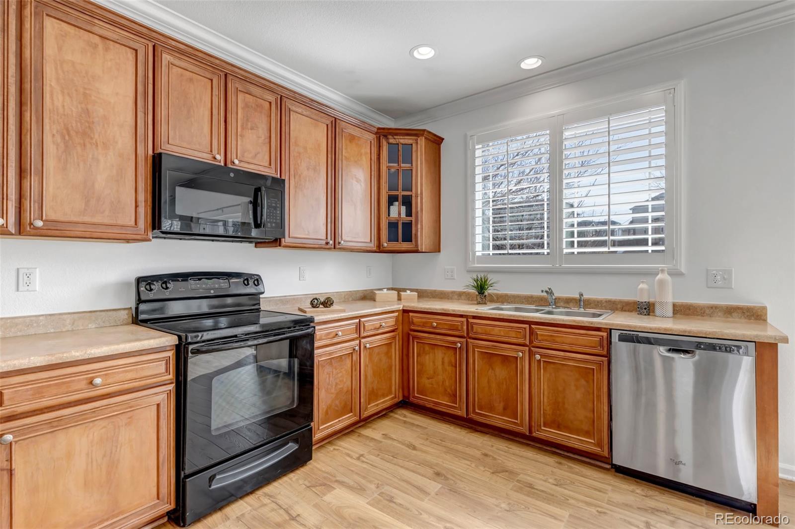 MLS Image #11 for 25043 e hoover place,aurora, Colorado