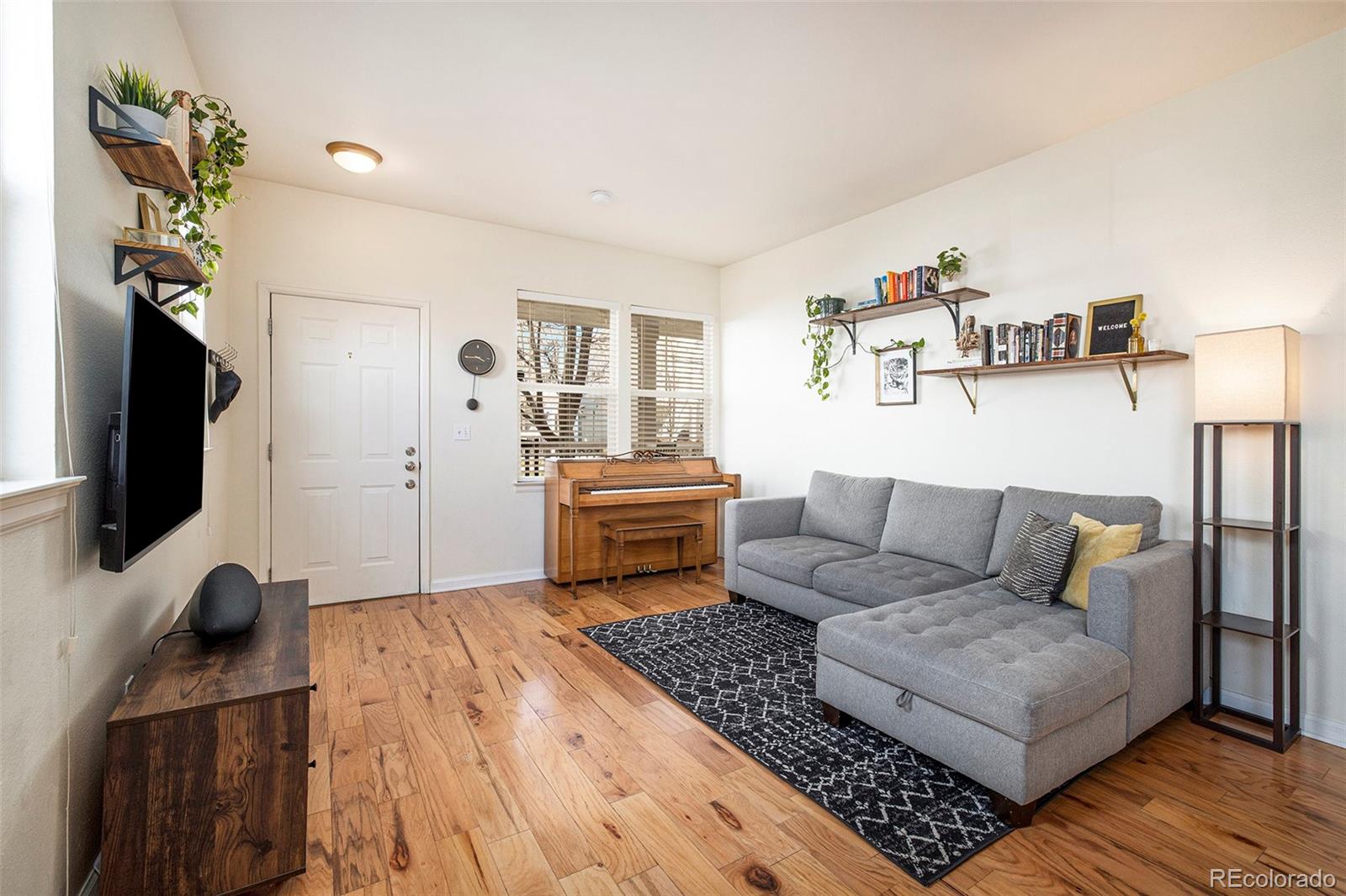 MLS Image #3 for 7433 e 26th avenue,denver, Colorado