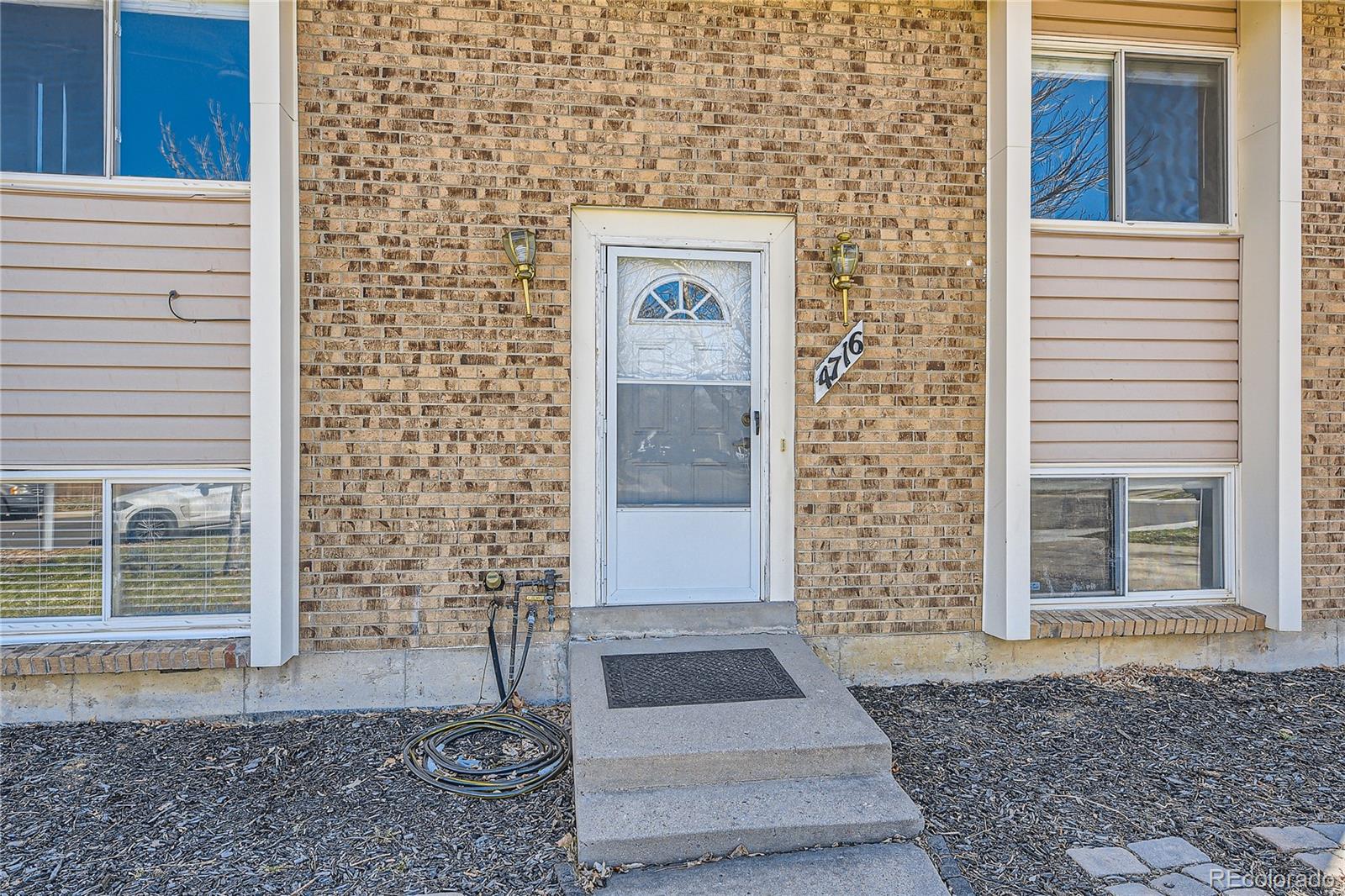 MLS Image #3 for 4716 s ouray way,aurora, Colorado