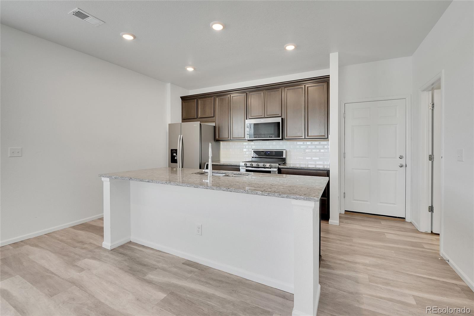 MLS Image #12 for 20992 e 60th avenue,aurora, Colorado