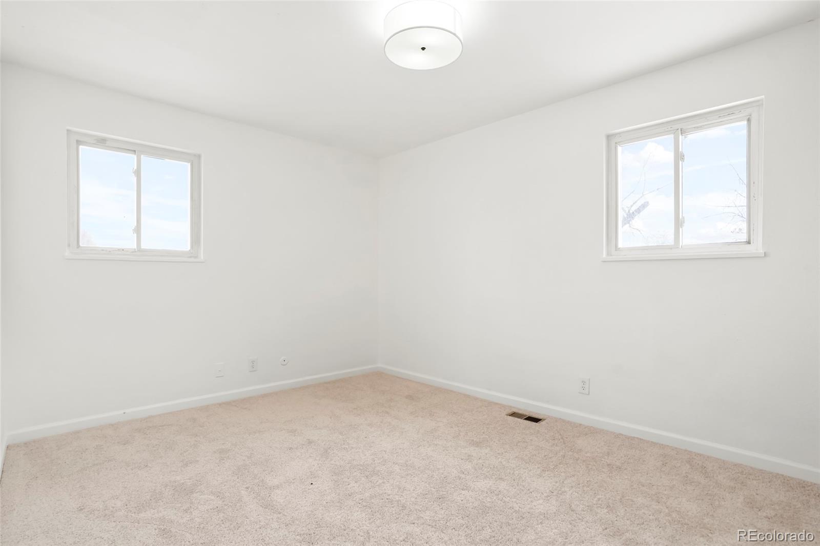 MLS Image #15 for 13085 e 55th avenue,denver, Colorado