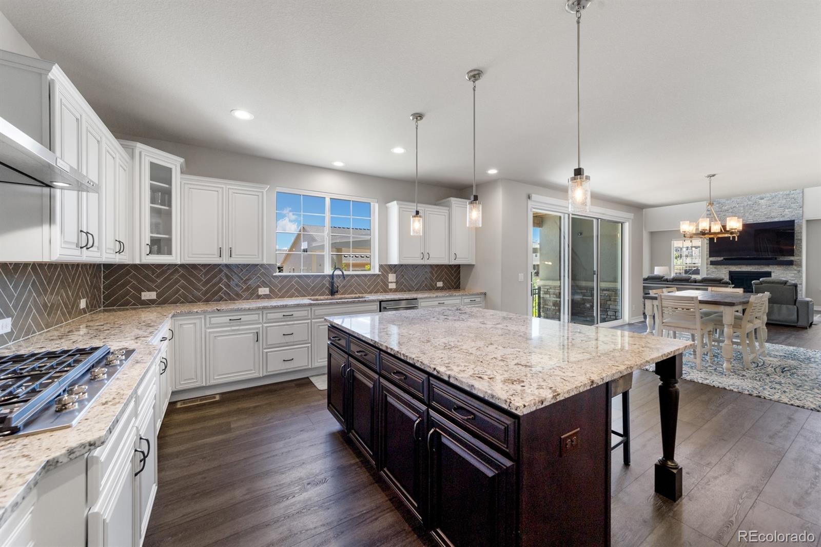 MLS Image #14 for 27711 e lakeview drive,aurora, Colorado