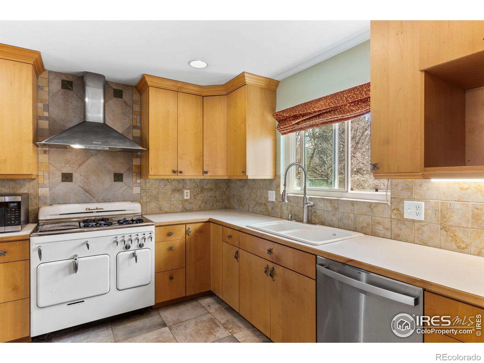 MLS Image #18 for 1725  essex drive,fort collins, Colorado