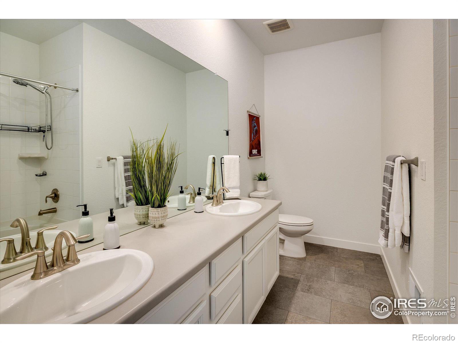 MLS Image #18 for 2067 s vance way,lakewood, Colorado