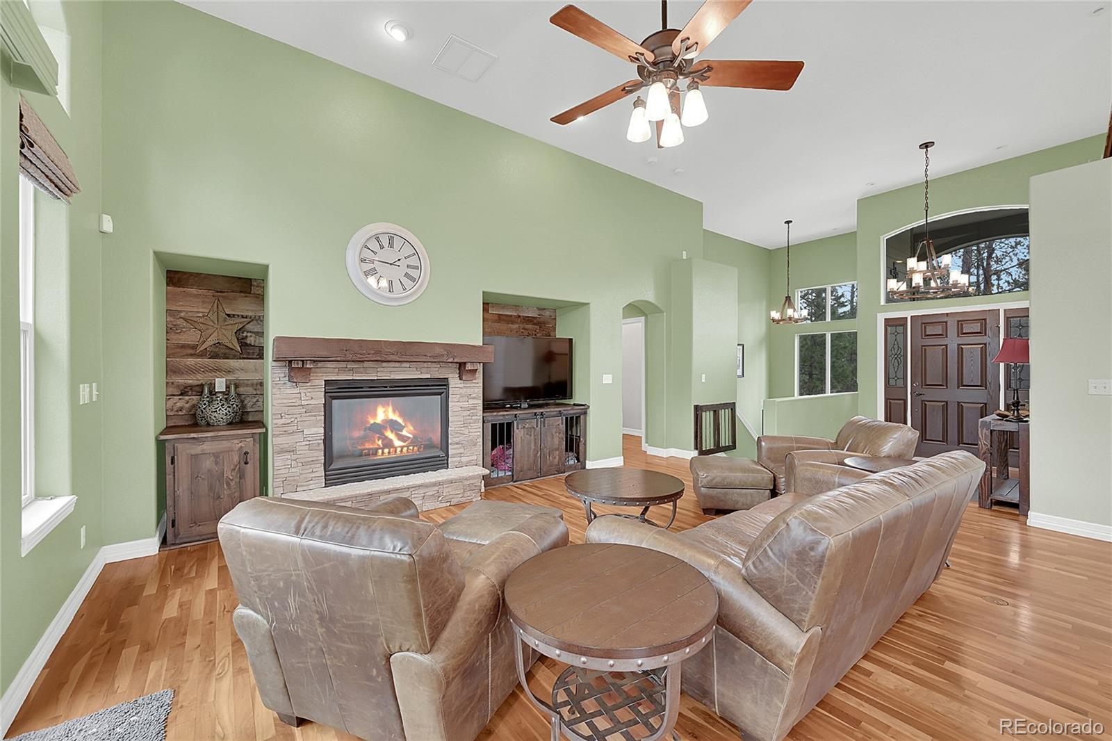 MLS Image #9 for 882  independence drive,larkspur, Colorado