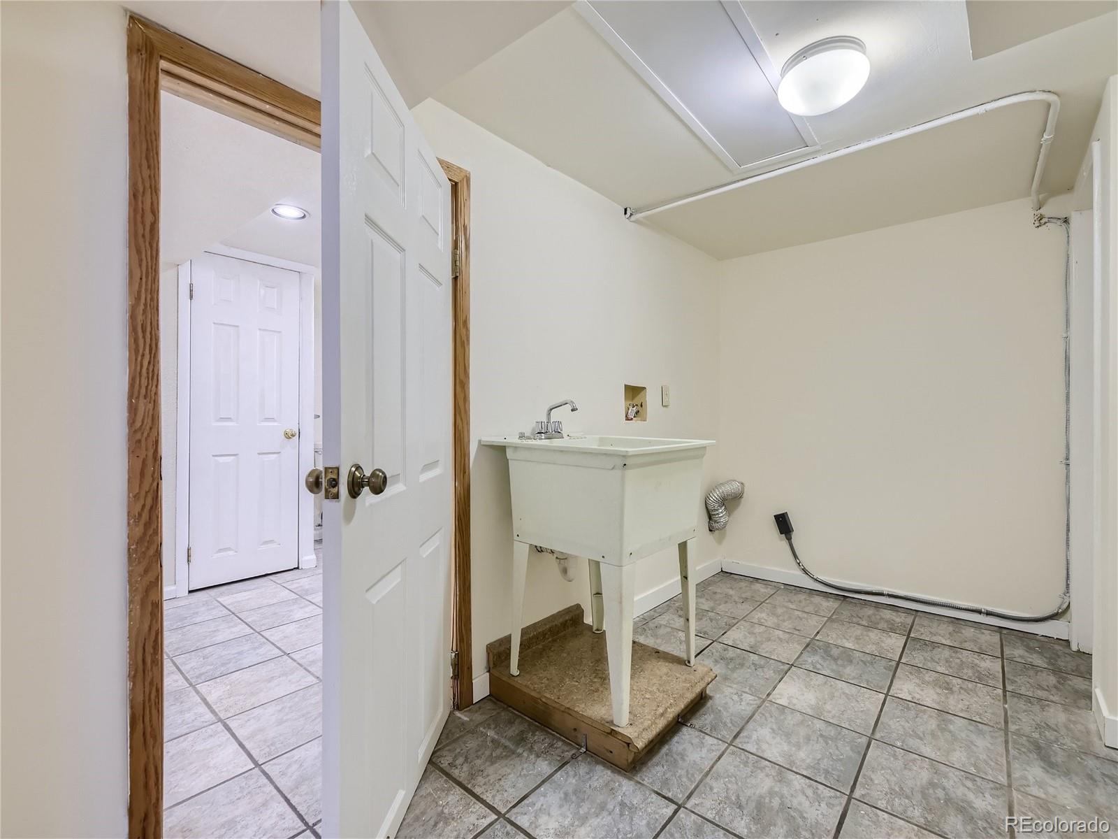 MLS Image #20 for 1368 s umatilla street,denver, Colorado