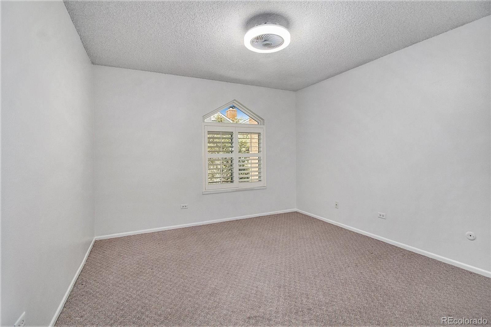 MLS Image #5 for 3420 s locust street,denver, Colorado