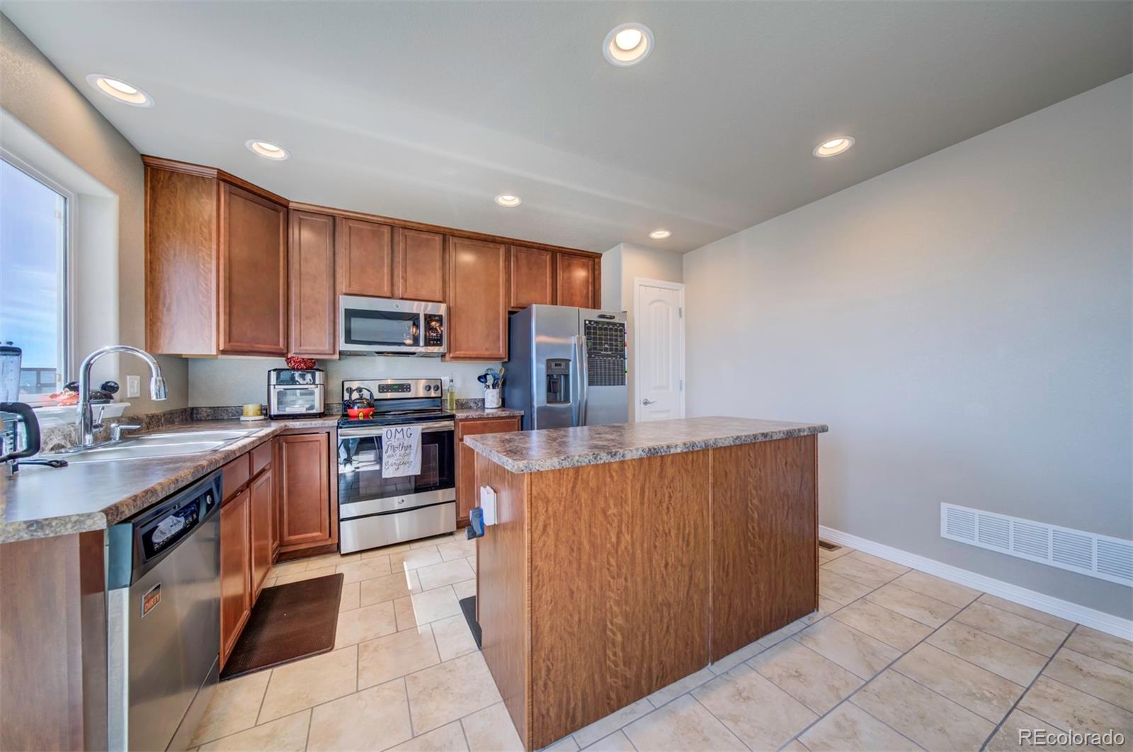 MLS Image #11 for 9426  beryl drive,peyton, Colorado