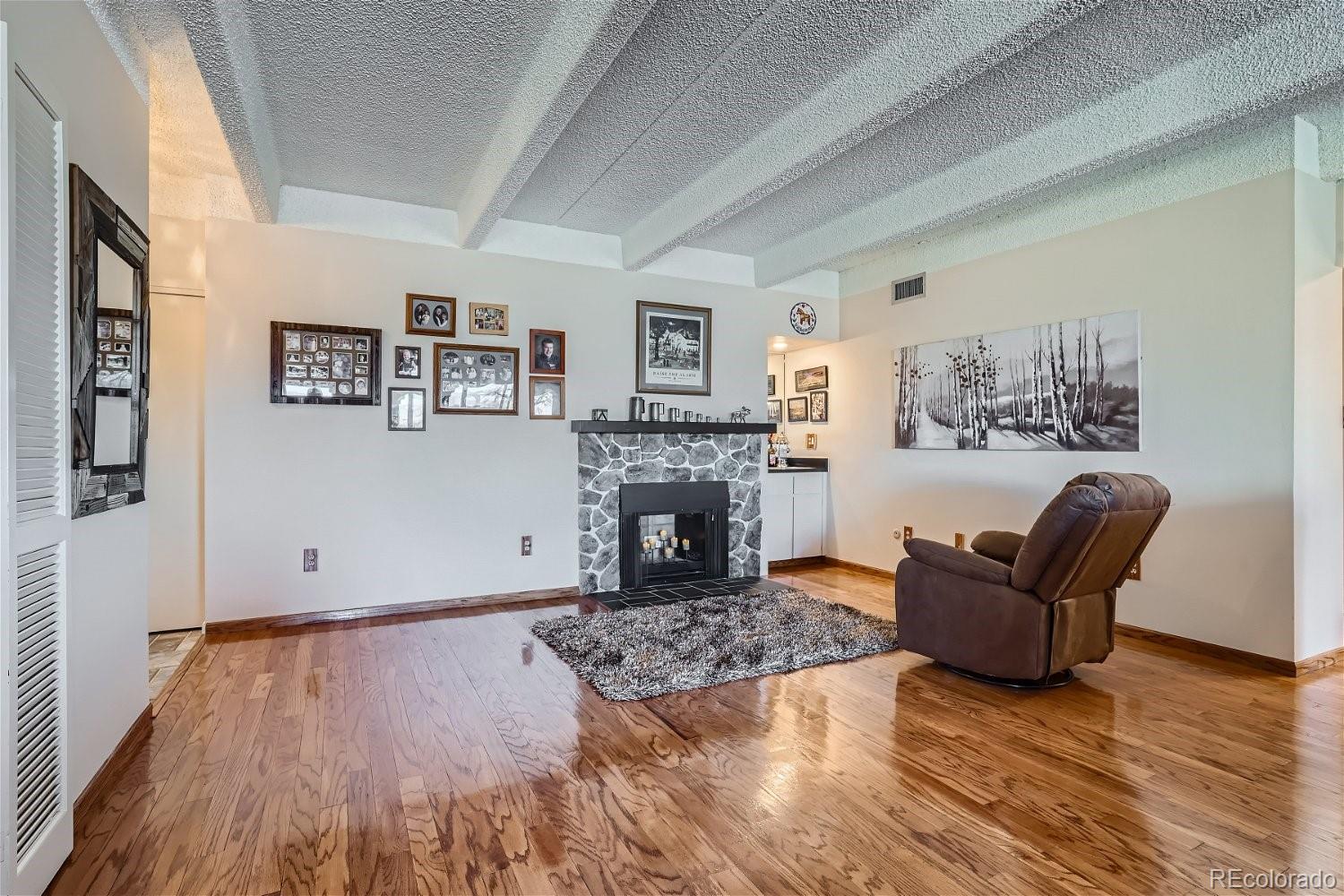 MLS Image #5 for 7877 e mississippi avenue 401,denver, Colorado