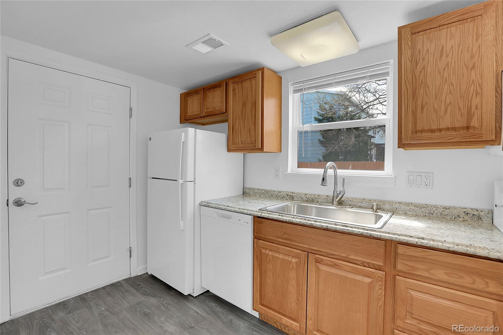 MLS Image #8 for 6396 w byers place,lakewood, Colorado