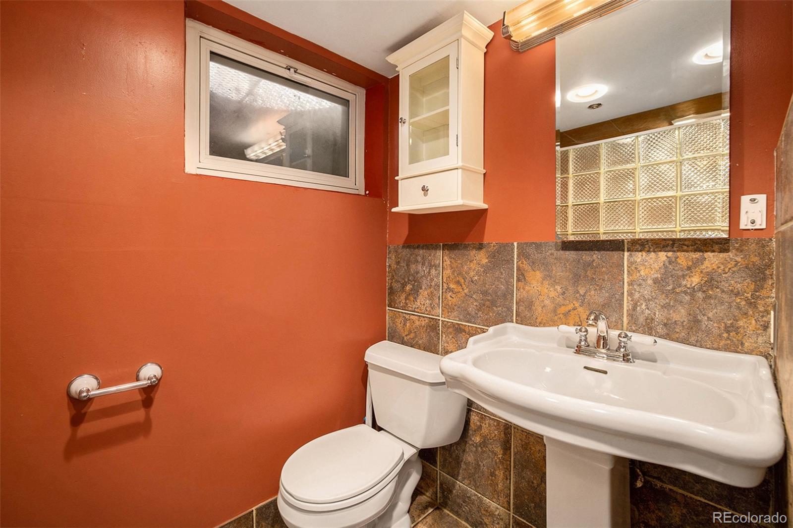 MLS Image #24 for 5591 e lehigh avenue,denver, Colorado