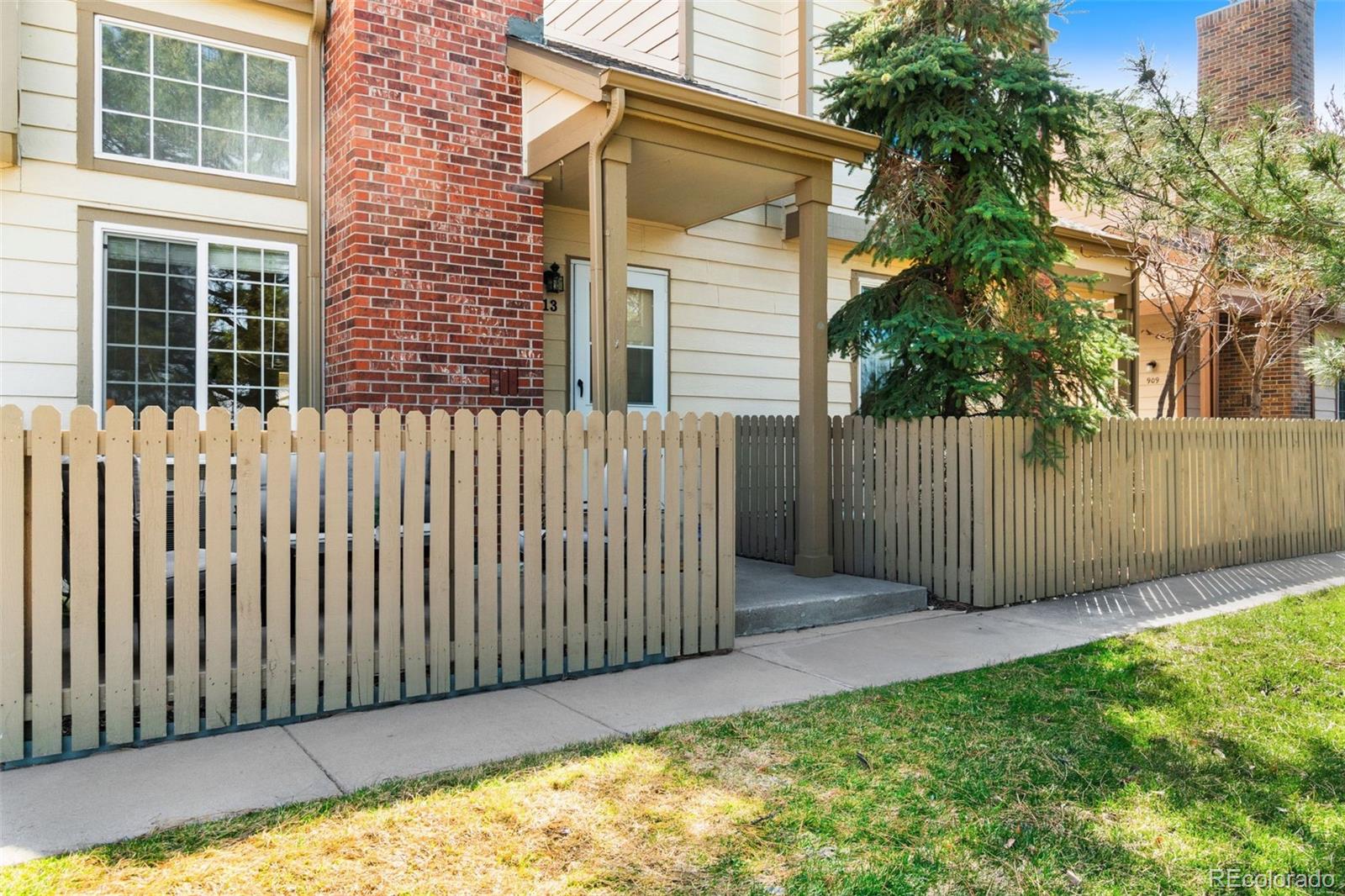 MLS Image #12 for 913  summer drive,highlands ranch, Colorado