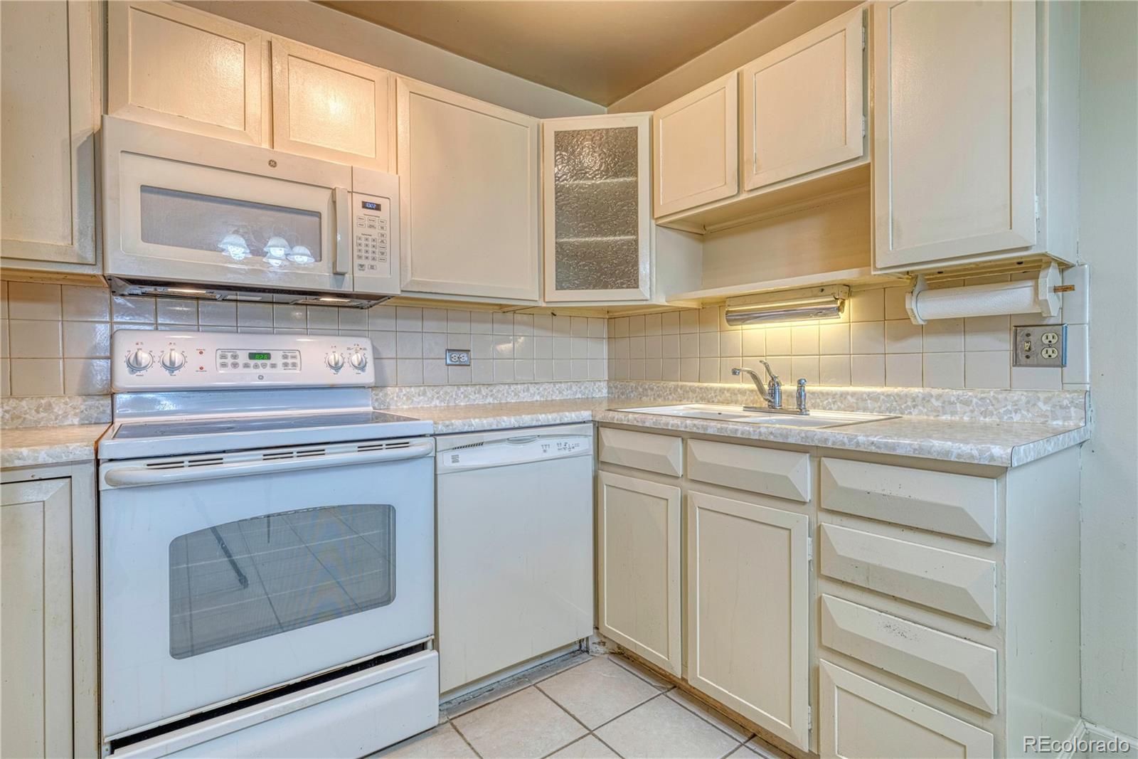 MLS Image #10 for 715 s alton way 5a,denver, Colorado