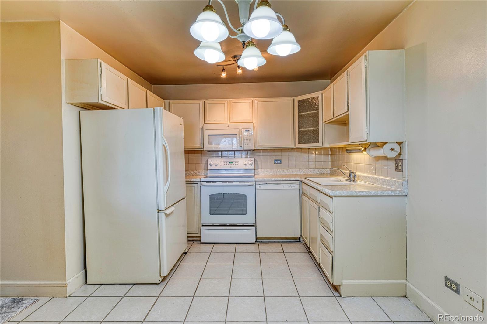 MLS Image #11 for 715 s alton way 5a,denver, Colorado