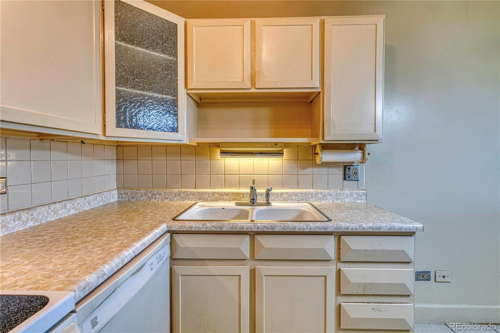 MLS Image #12 for 715 s alton way 5a,denver, Colorado