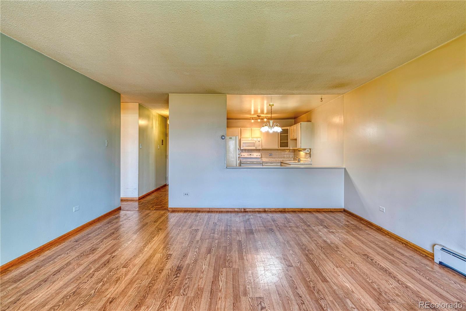 MLS Image #6 for 715 s alton way 5a,denver, Colorado