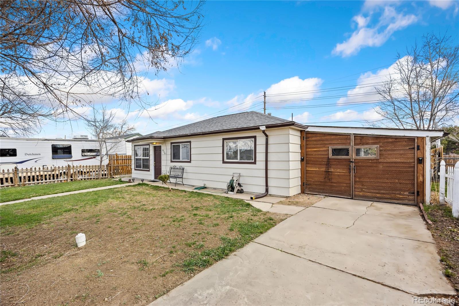 MLS Image #2 for 916  zion street,aurora, Colorado