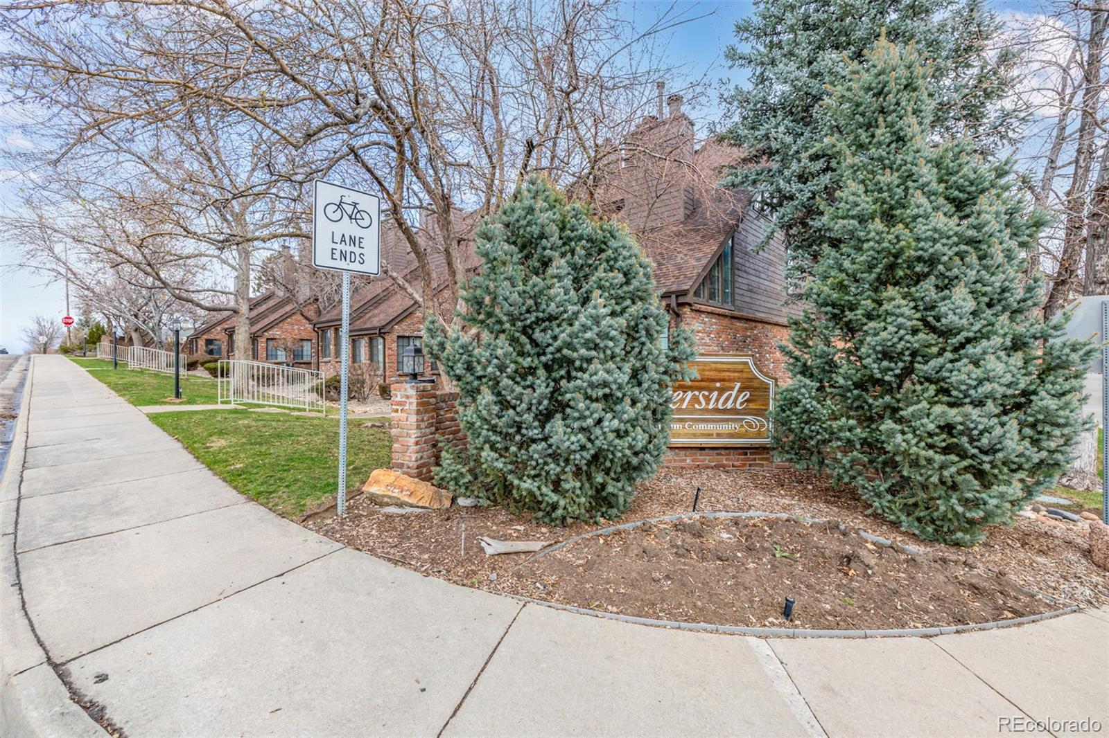 MLS Image #36 for 806 s vance street f,lakewood, Colorado