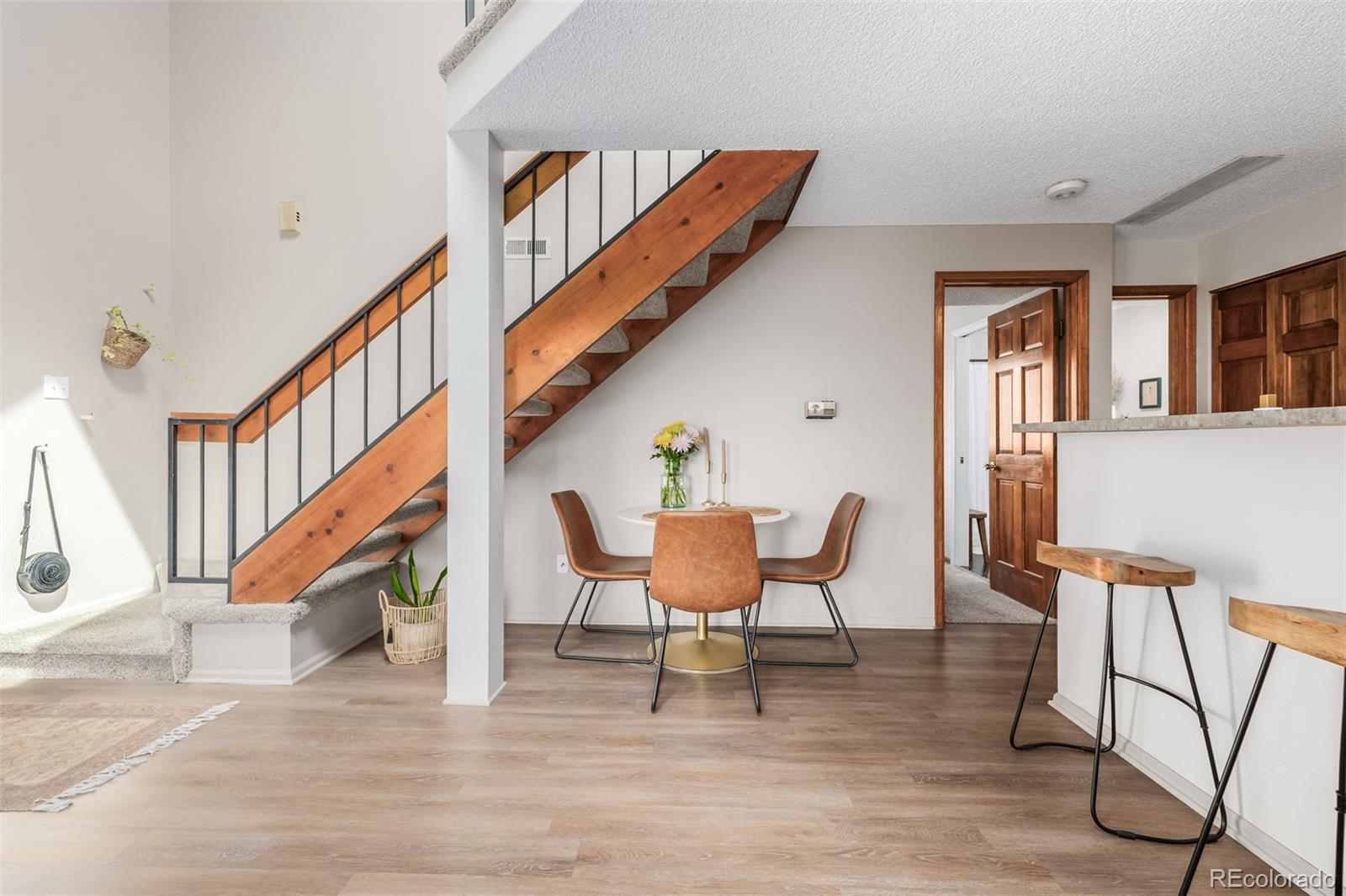 MLS Image #9 for 806 s vance street f,lakewood, Colorado