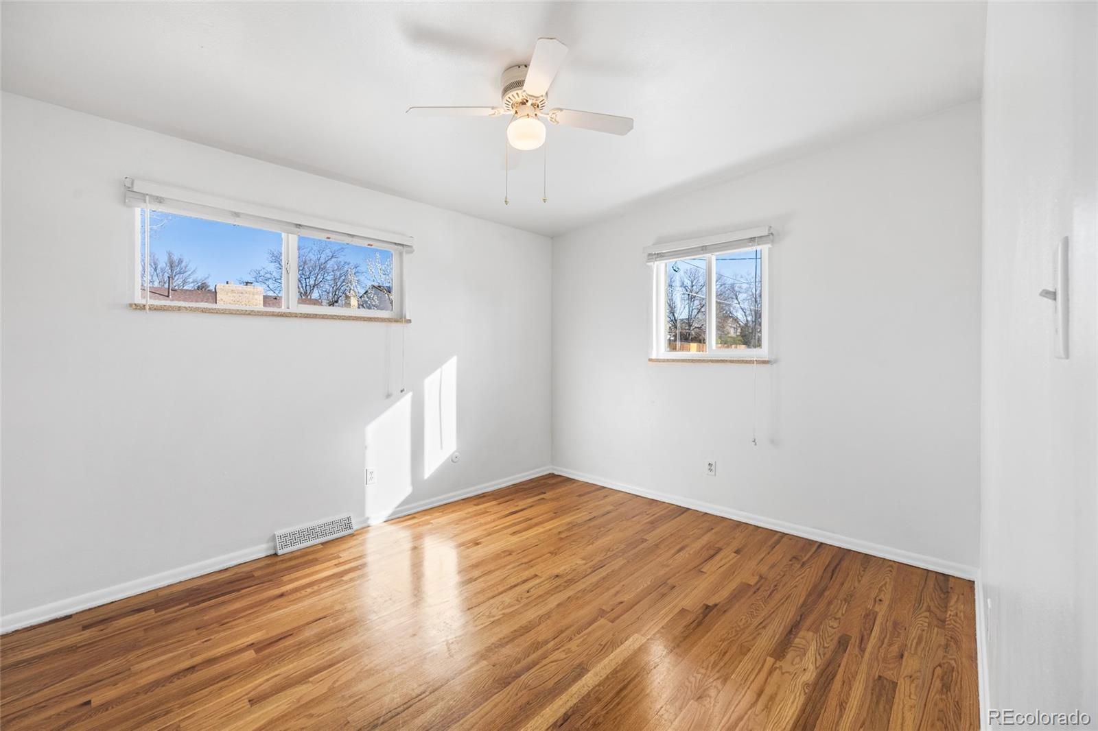 MLS Image #16 for 3302 s wabash circle,denver, Colorado