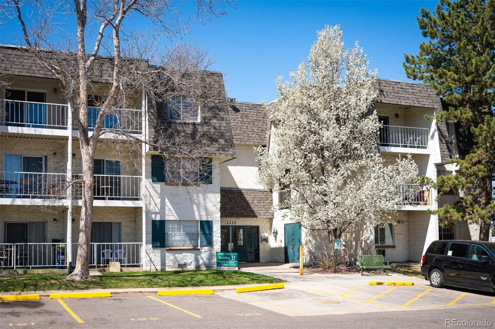 MLS Image #21 for 2225 s jasmine street,denver, Colorado