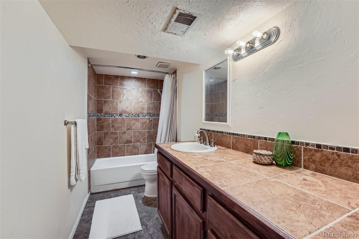 MLS Image #40 for 4252 e maplewood way,centennial, Colorado