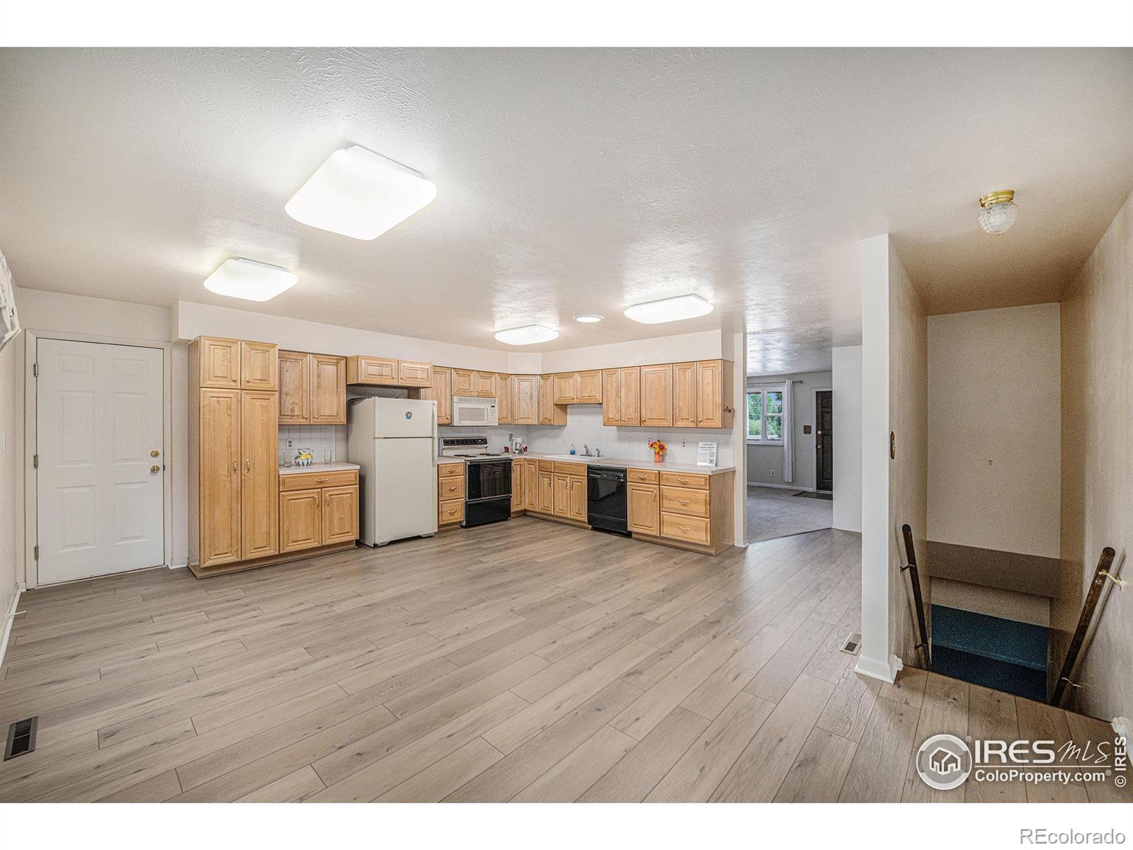 MLS Image #5 for 1203 s pratt parkway,longmont, Colorado