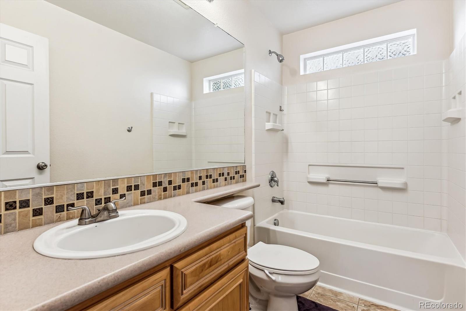 MLS Image #18 for 21283 e 50th place,denver, Colorado