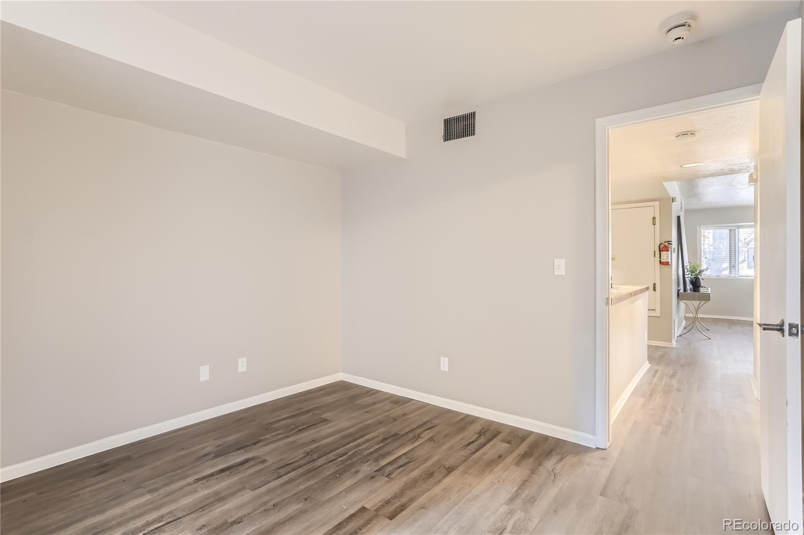 MLS Image #10 for 221 s garfield street 104,denver, Colorado