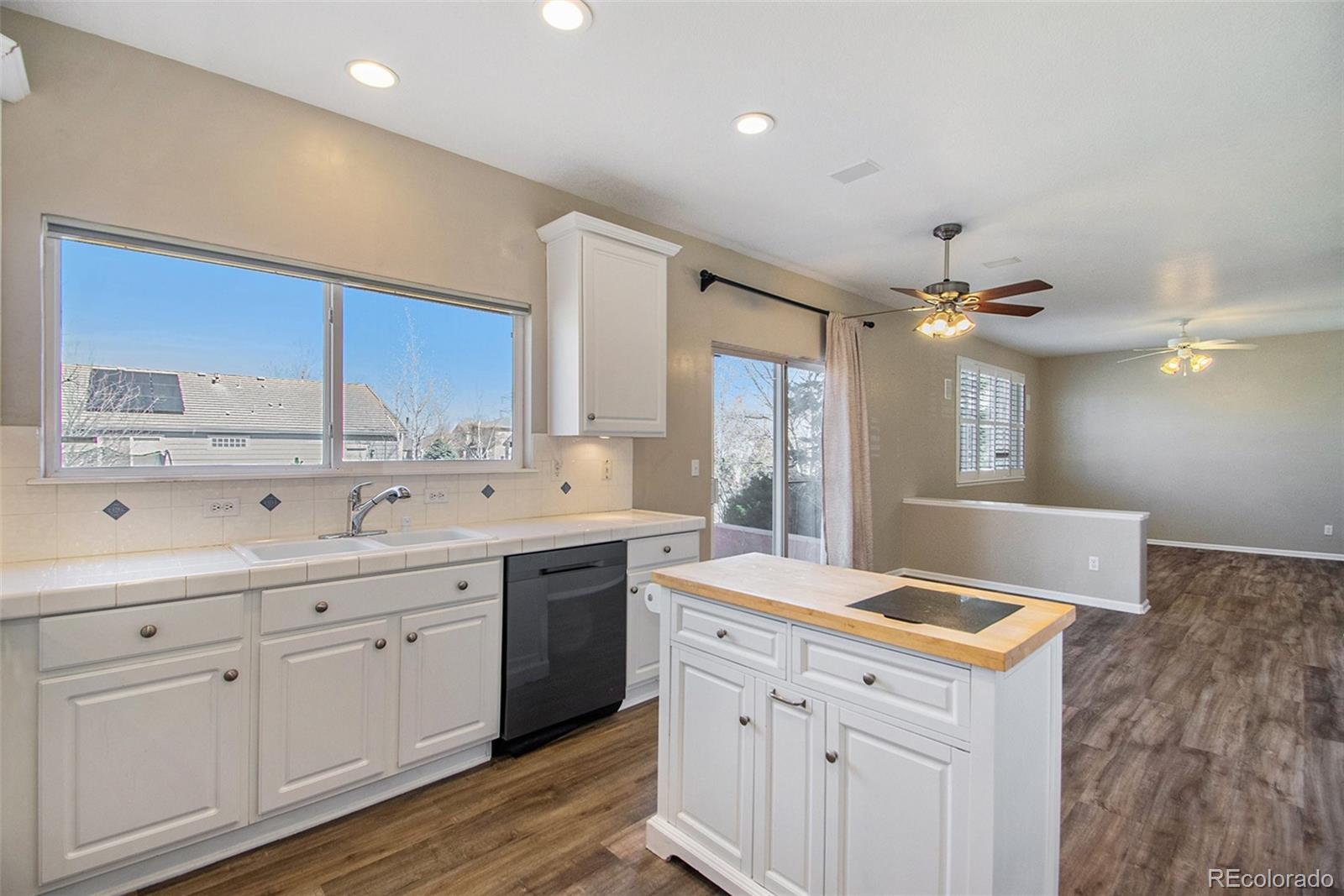 MLS Image #10 for 24719 e arizona circle,aurora, Colorado