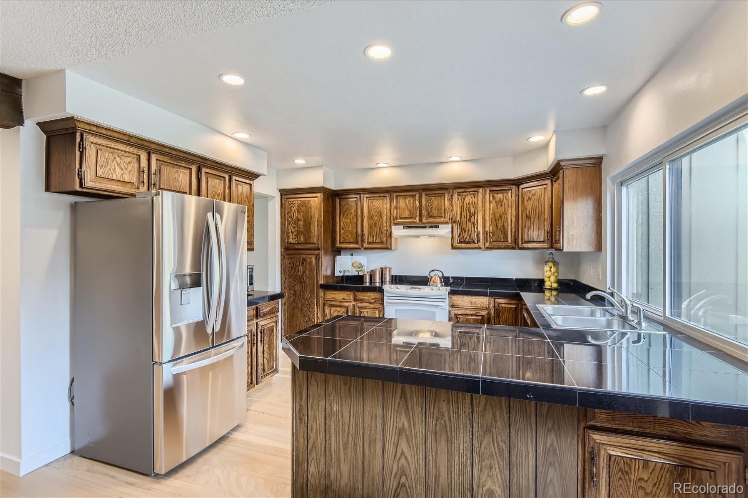 MLS Image #7 for 8195 e phillips circle,centennial, Colorado