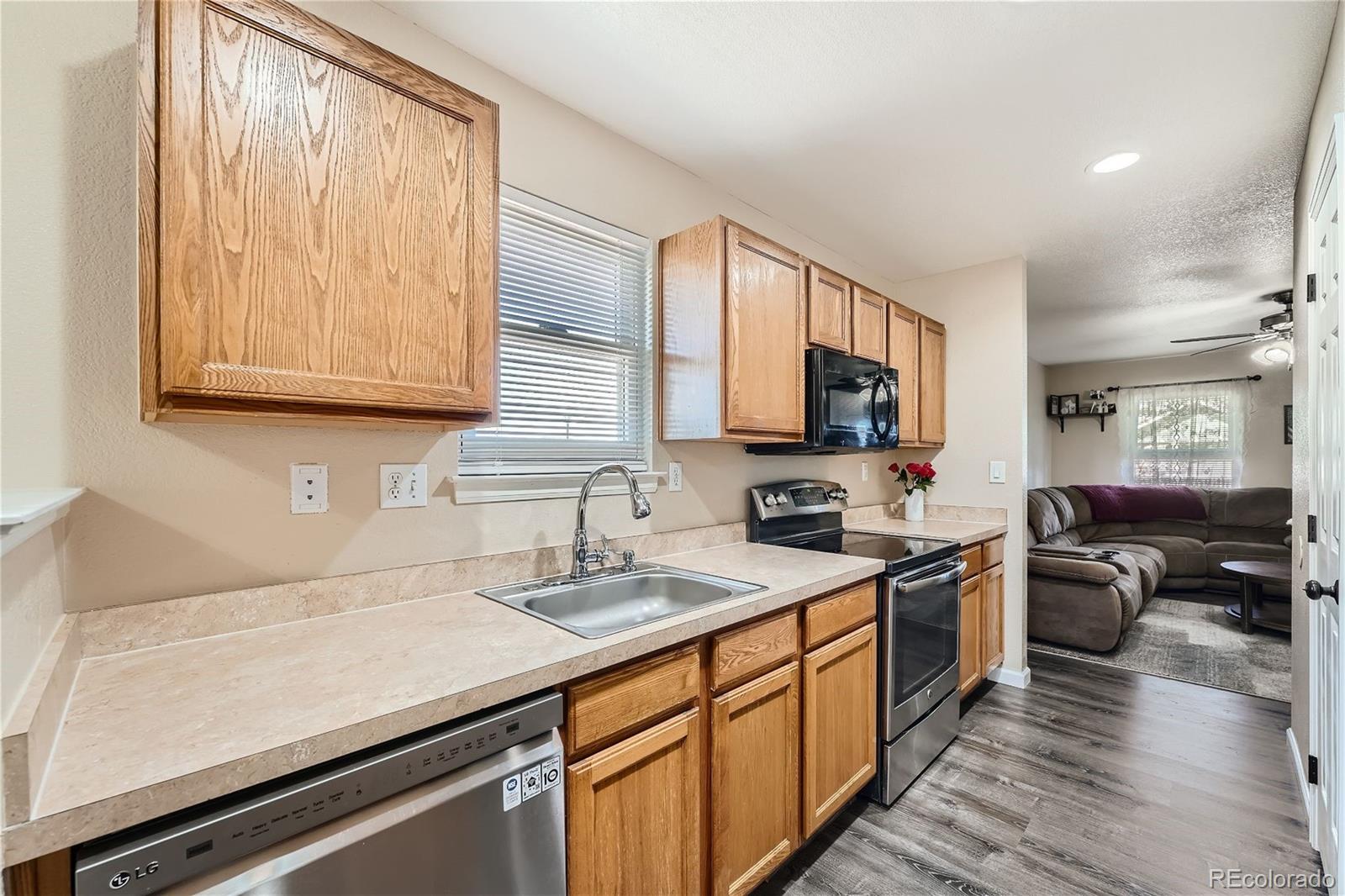 MLS Image #9 for 55602 e 27th place,strasburg, Colorado