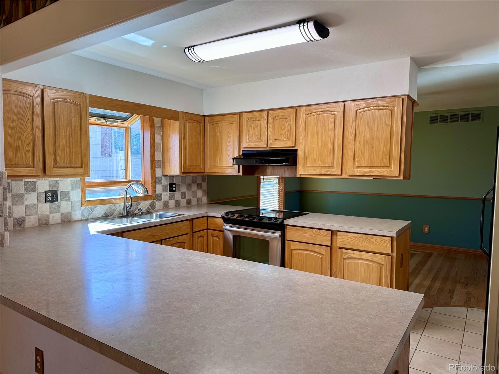 MLS Image #5 for 6874  benton court,arvada, Colorado