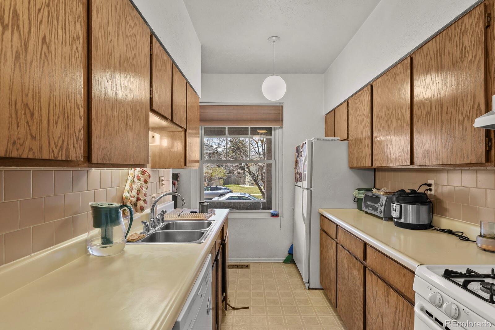 MLS Image #35 for 472 n lafayette street,denver, Colorado