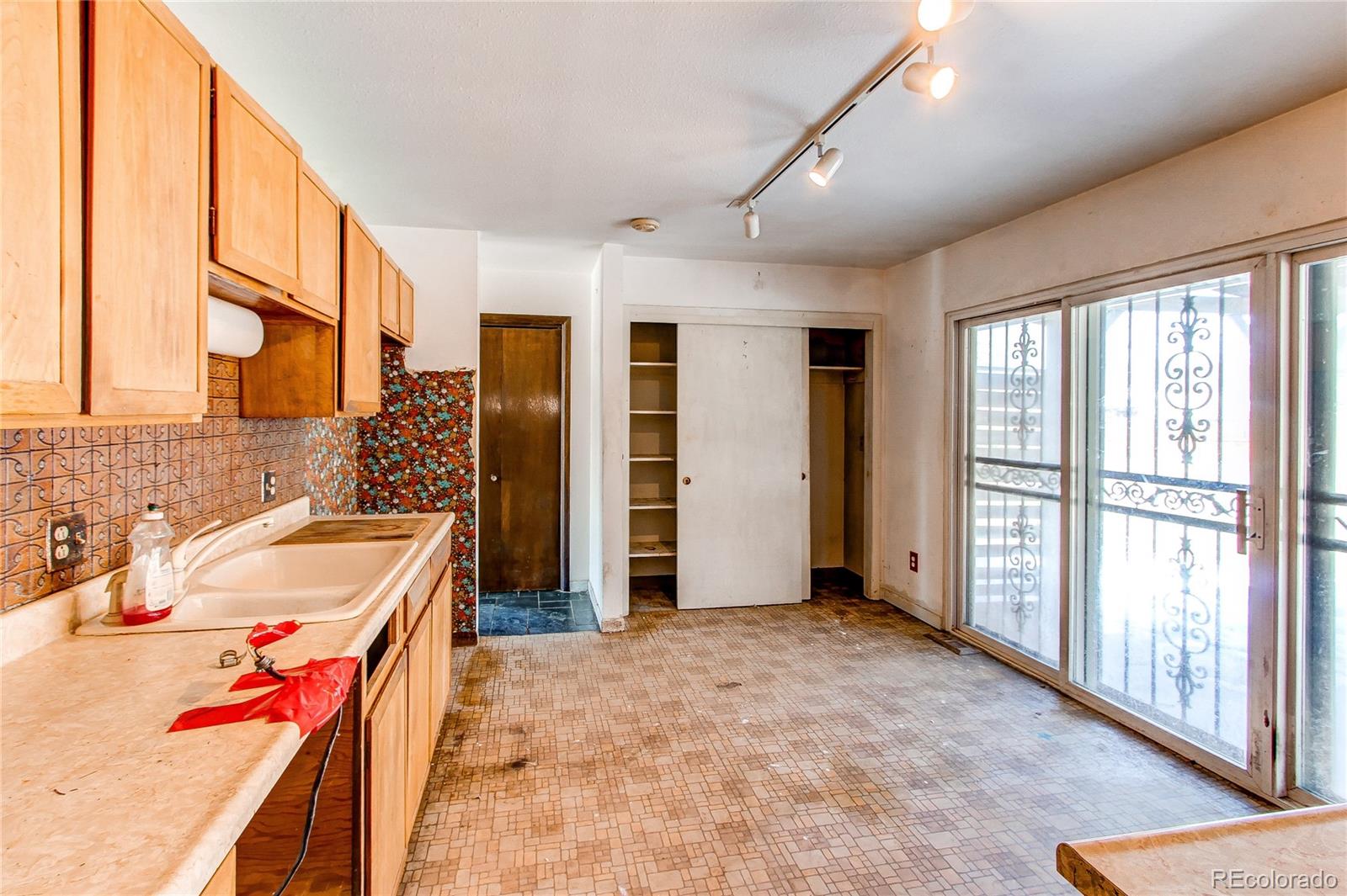 MLS Image #18 for 2172 w arapahoe drive,littleton, Colorado