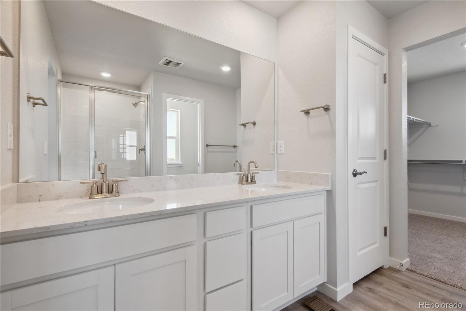 MLS Image #3 for 3352 n highlands creek parkway,aurora, Colorado