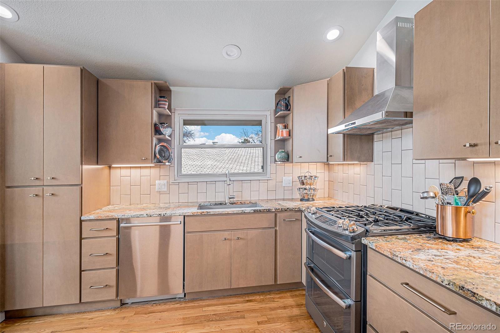 MLS Image #8 for 2981 s whiting way,denver, Colorado
