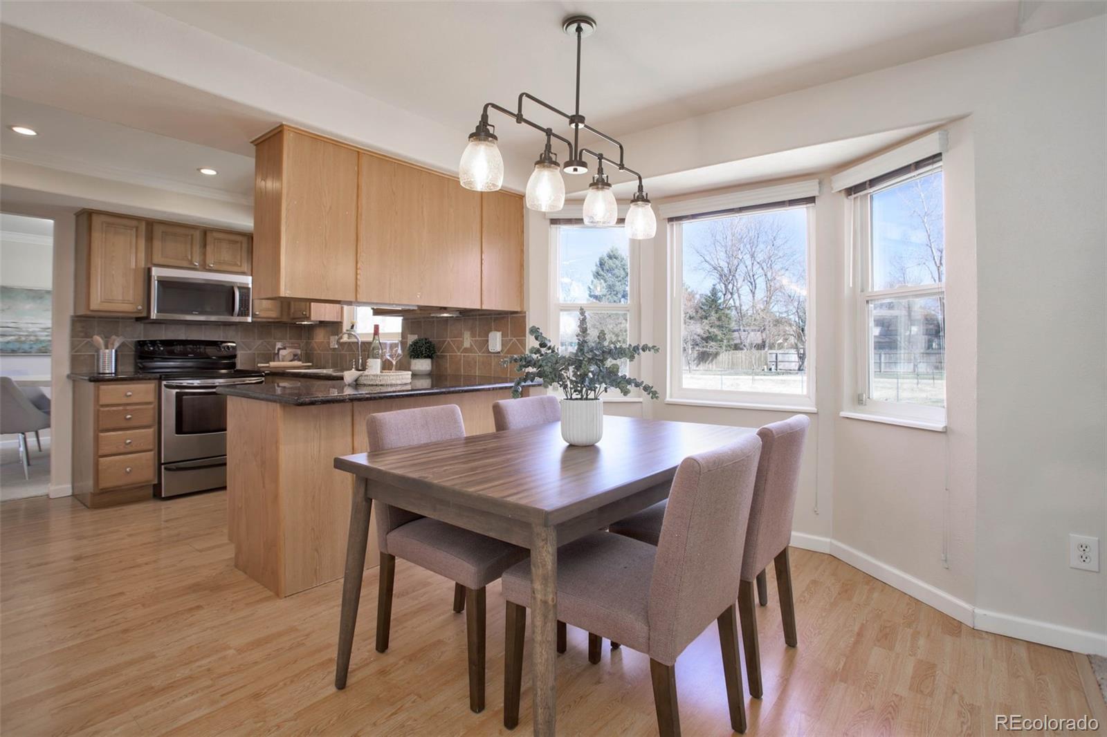 MLS Image #14 for 3050 s chester court,denver, Colorado