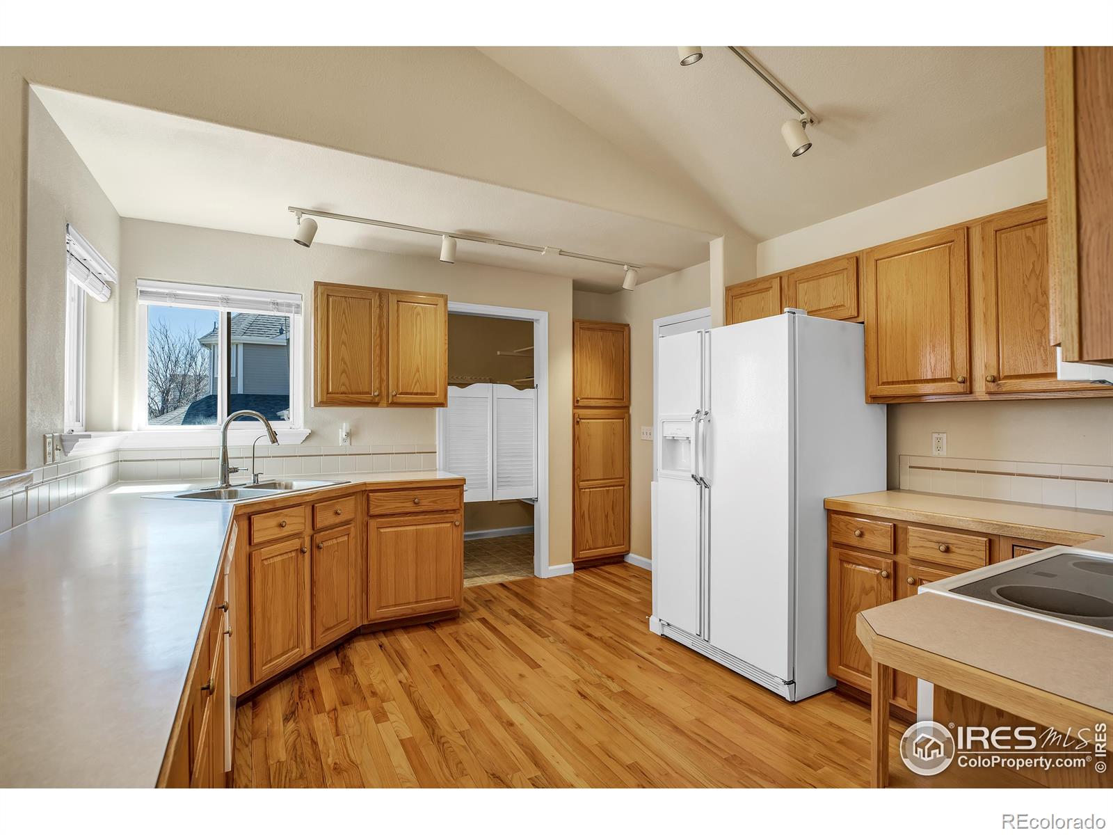 MLS Image #11 for 2152  burbank street,berthoud, Colorado