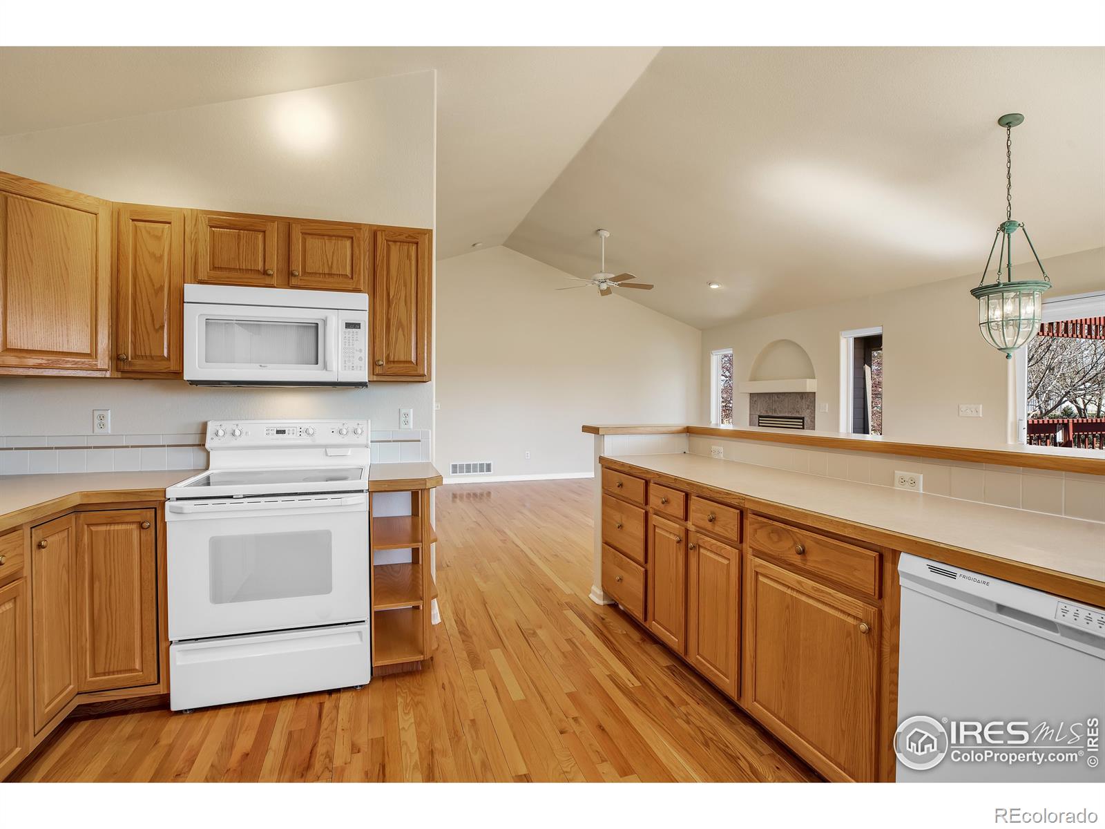 MLS Image #14 for 2152  burbank street,berthoud, Colorado