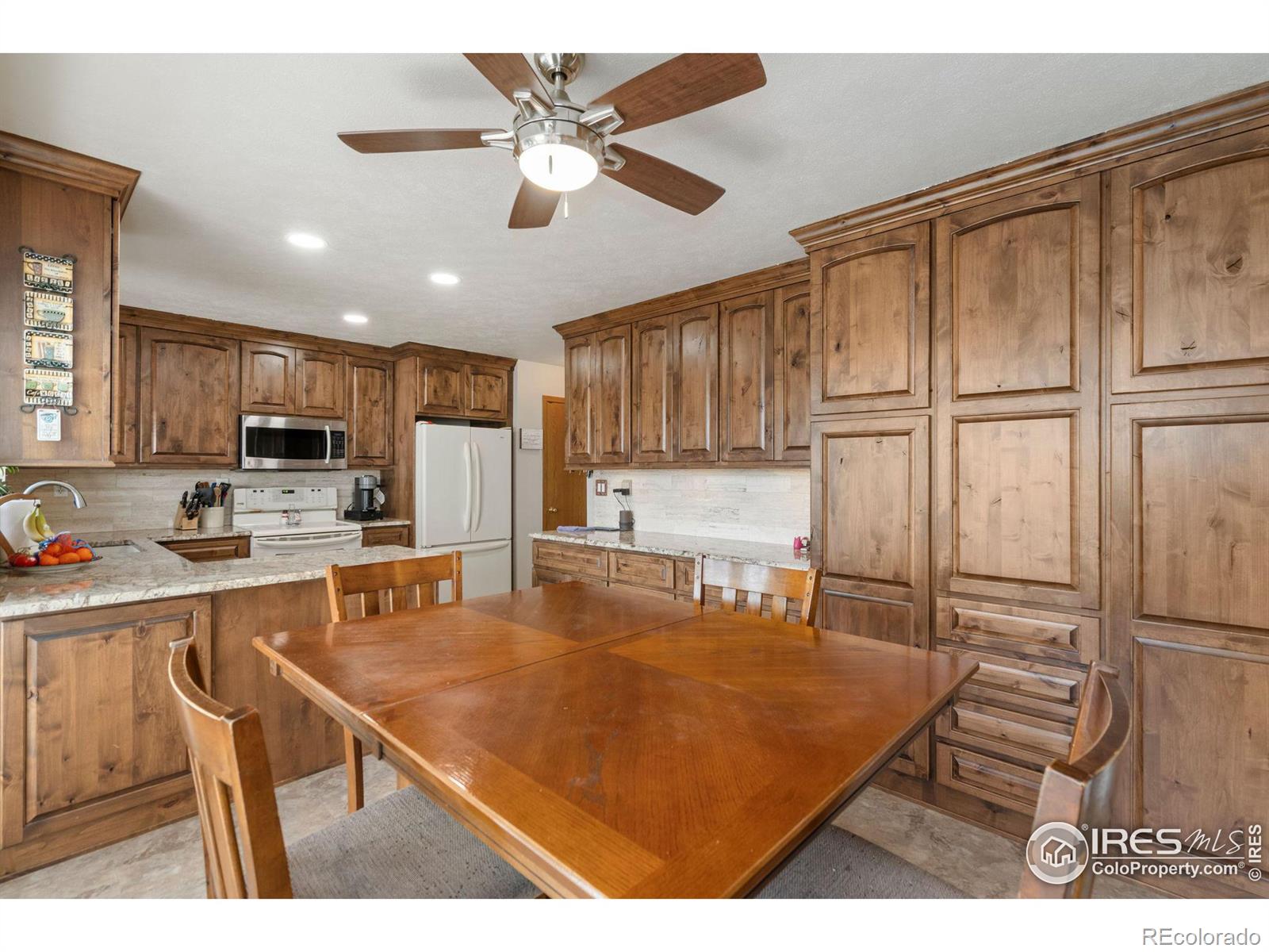 MLS Image #10 for 821  longview avenue,berthoud, Colorado