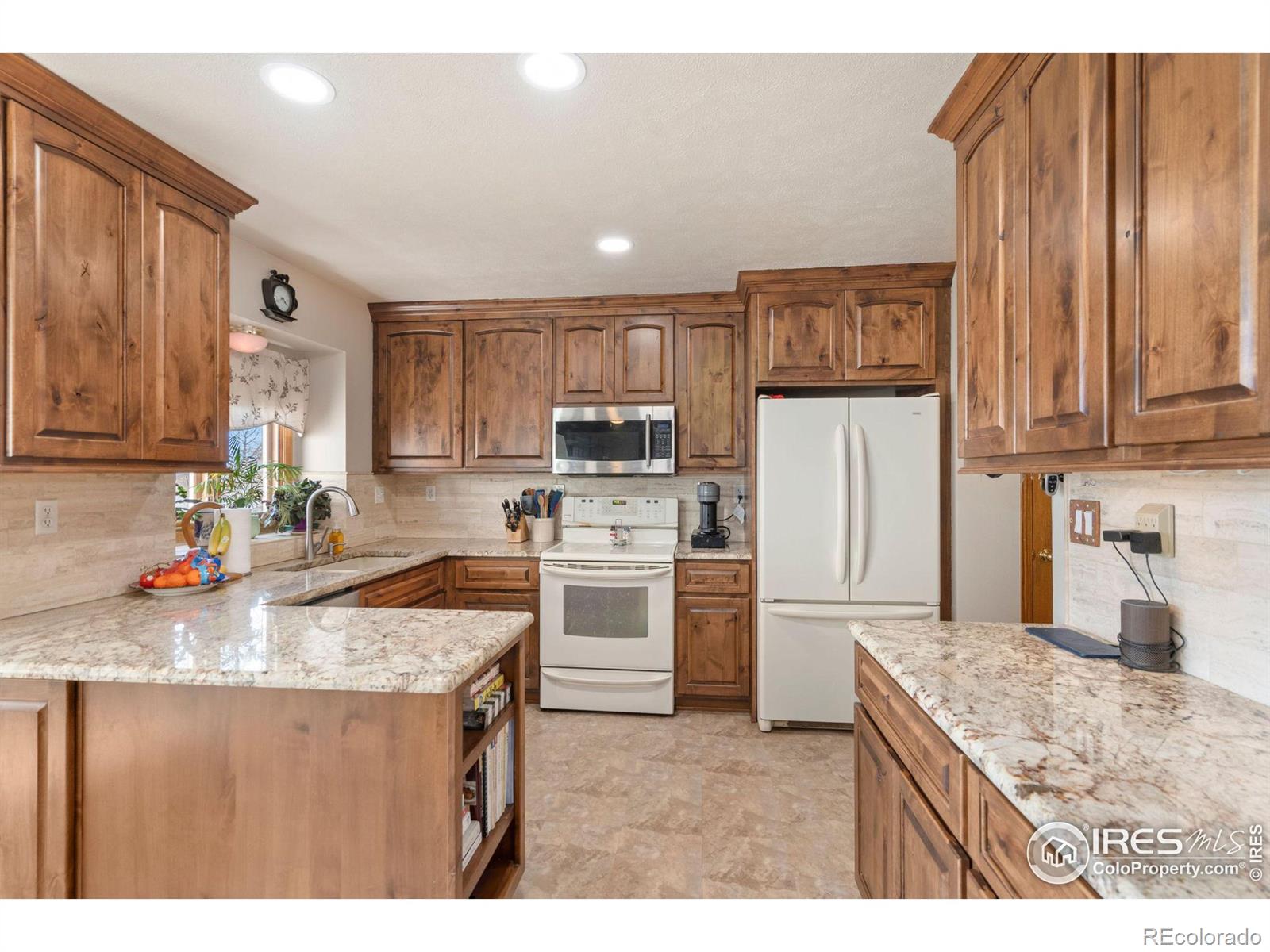 MLS Image #13 for 821  longview avenue,berthoud, Colorado