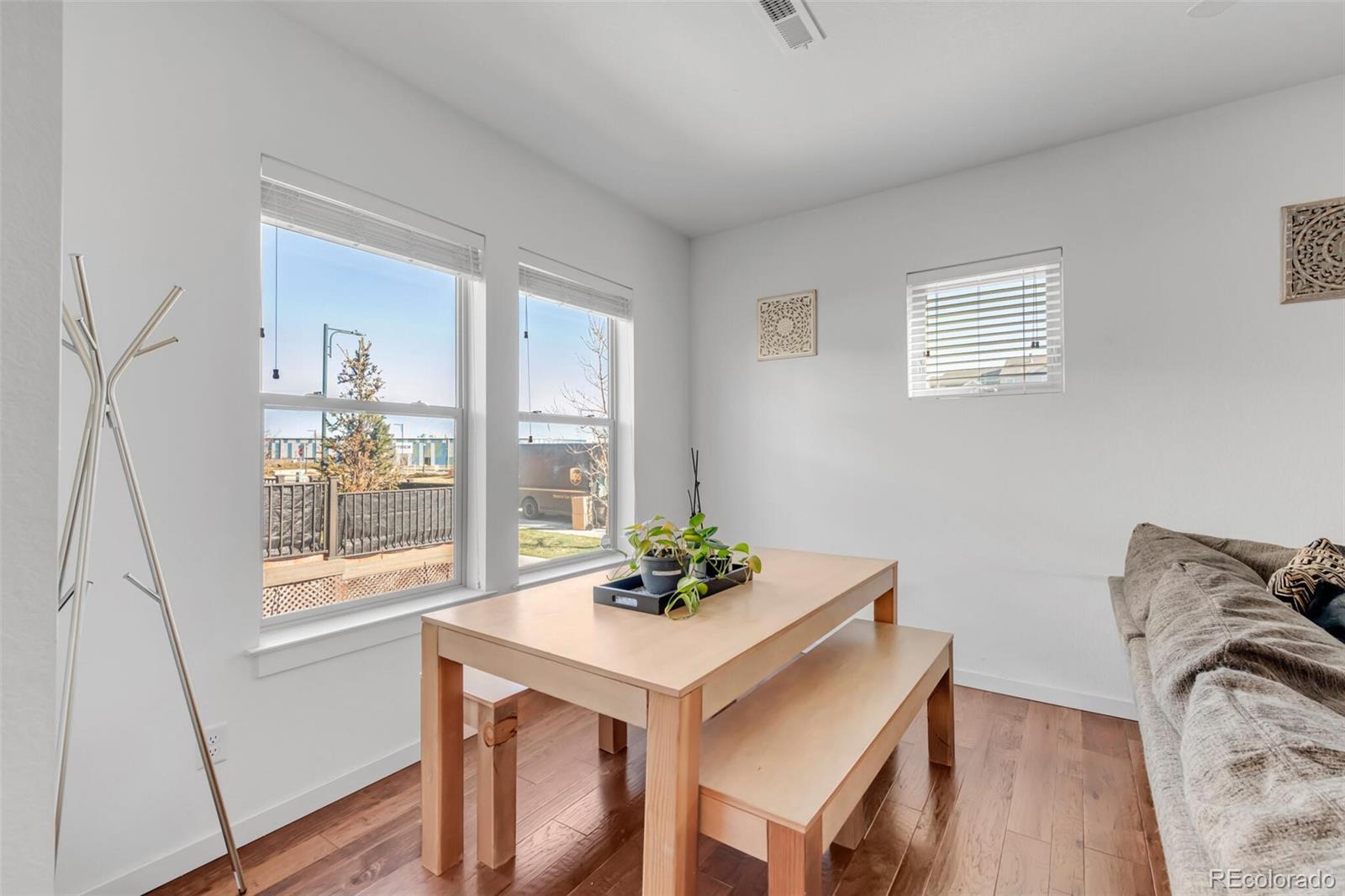 MLS Image #10 for 2257 n central park boulevard,denver, Colorado