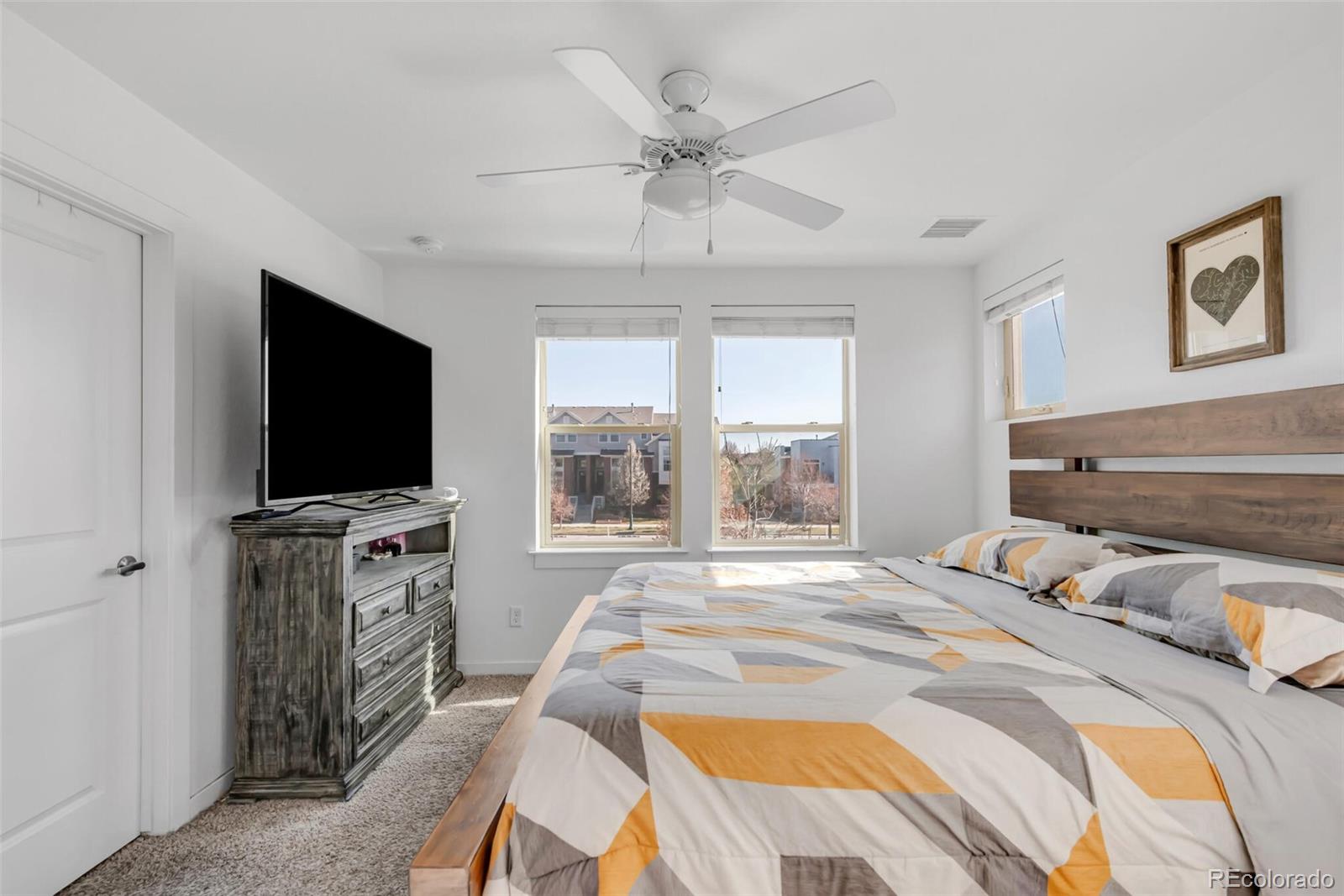 MLS Image #13 for 2257 n central park boulevard,denver, Colorado