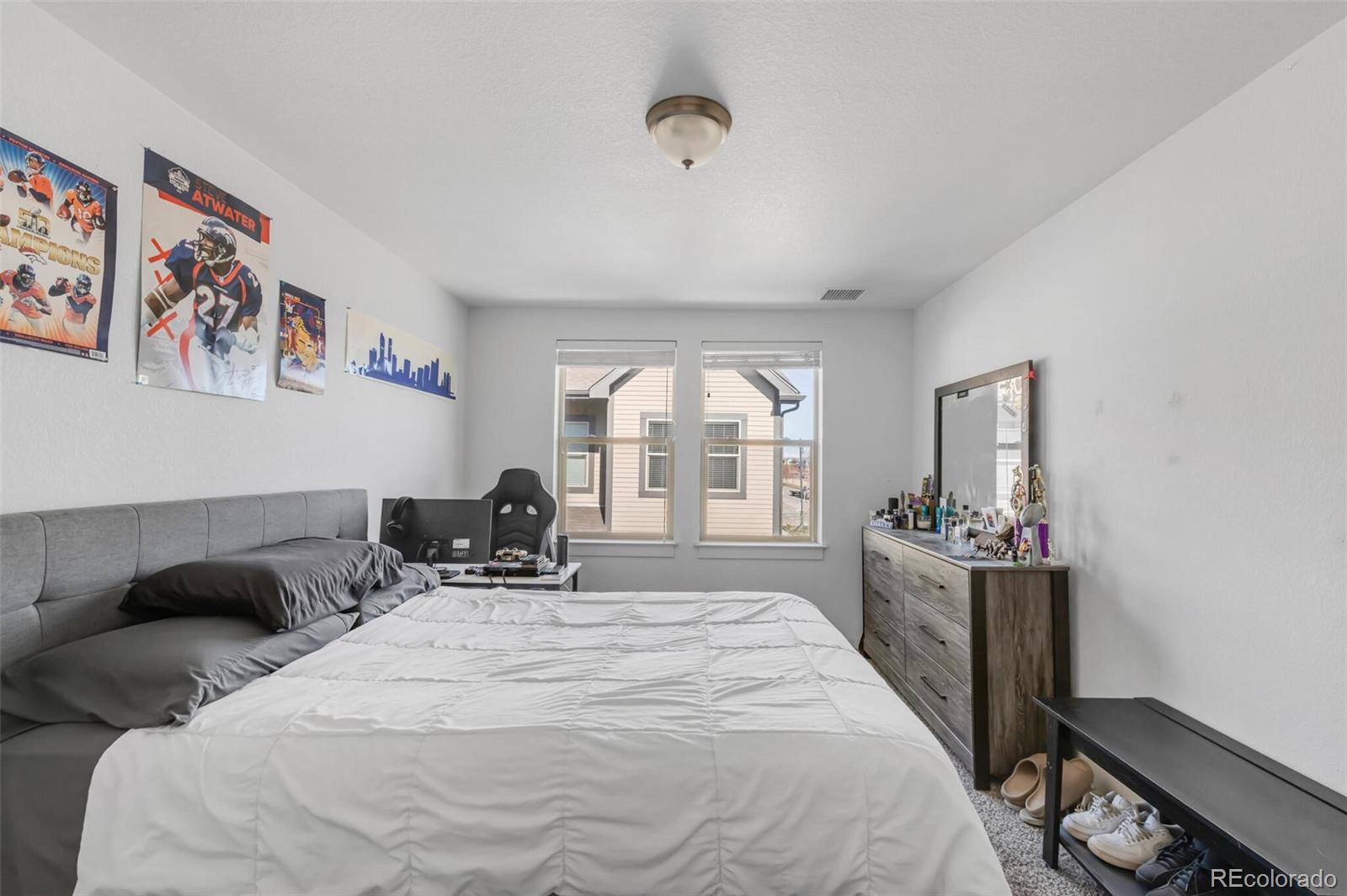 MLS Image #19 for 2257 n central park boulevard,denver, Colorado