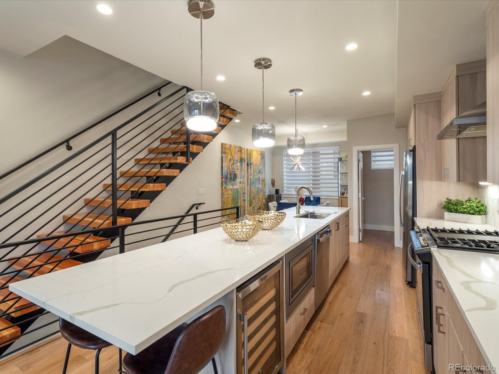 MLS Image #17 for 2350  tremont place,denver, Colorado