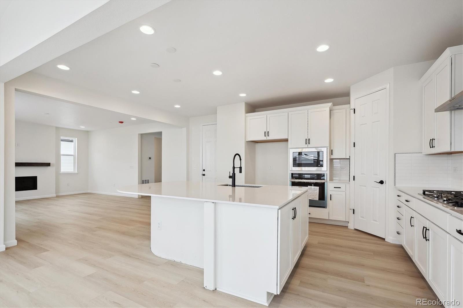 MLS Image #8 for 692  apex rise street,erie, Colorado